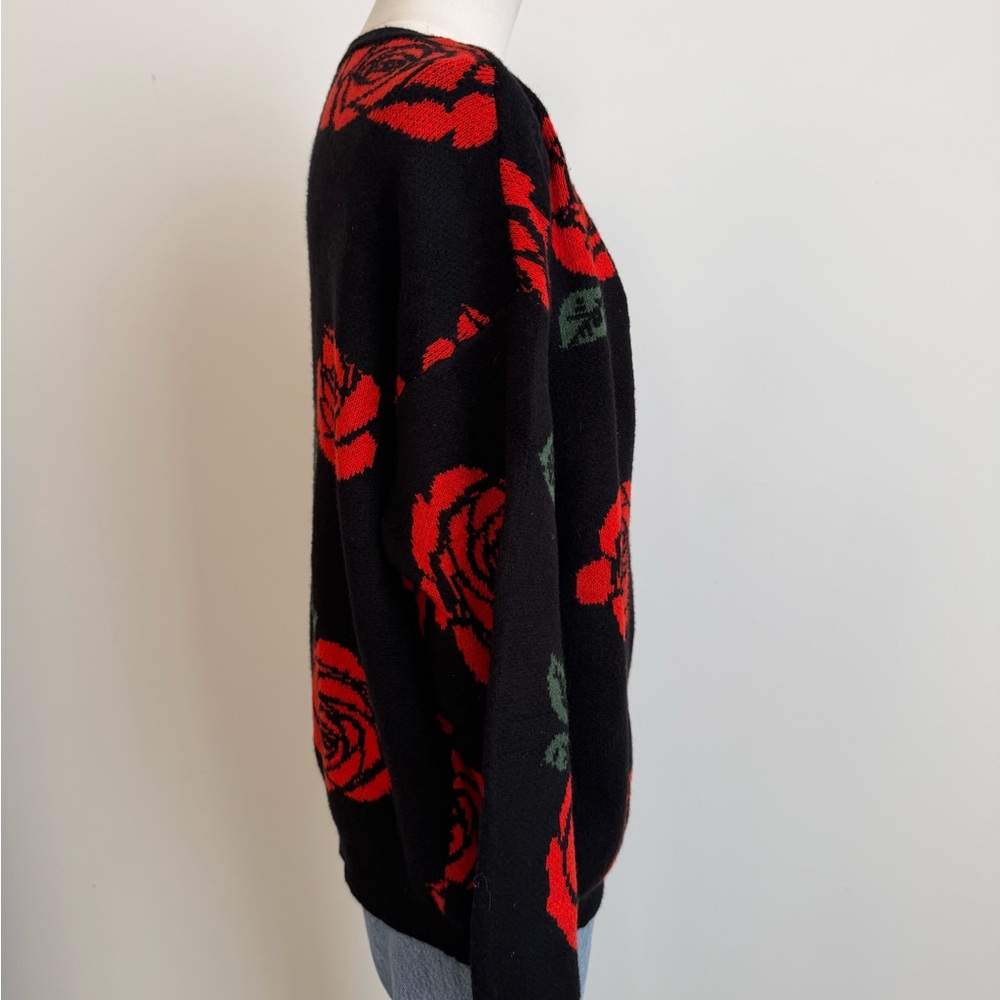 Beach Riot Joey Sweater in Red Roses - Picture 6 of 9